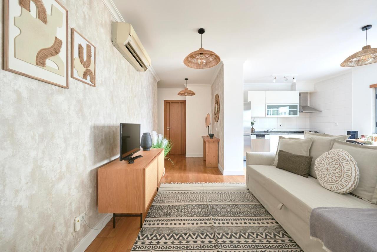 Apartment With Private Terrace & Car Garage Лиссабон Экстерьер фото